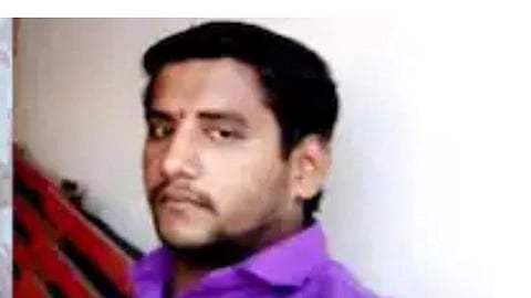 Akshay Shinde was accused of sexually assaulting two girls at a school in Badlapur town of Maharashtra.