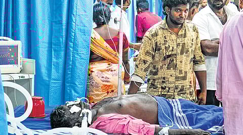 A man undergoing treatment after consuming spurious liquor in Kallakurichi