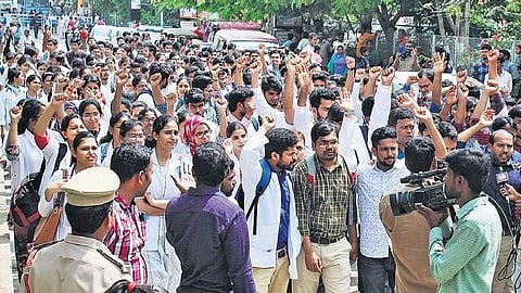 Image of doctors protesting the assault on doctors by patients’ kin used for representational purpose.