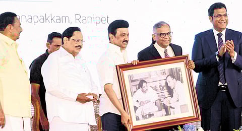 Tata Sons chairman N Chandrasekaran presenting a framed photograph of late Chief Minister M Karunanidhi with JRD Tata to CM Stalin at Panappakkam in Ranipet
on Saturday