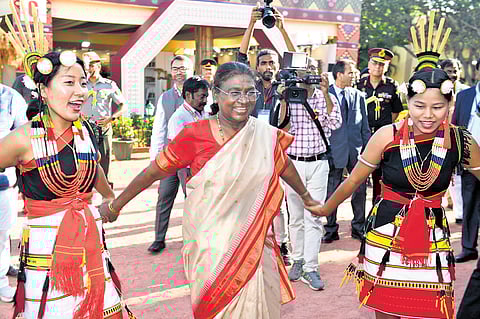 President Droupadi Murmu dances after inaugurating the Bhartiya Kala Mahotsav at Rashtrapati Nilayam in Secunderabad on Saturday