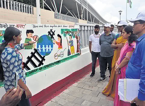 A wall painting competition was held at Sir M Visvesvaraya Terminal on Sunday