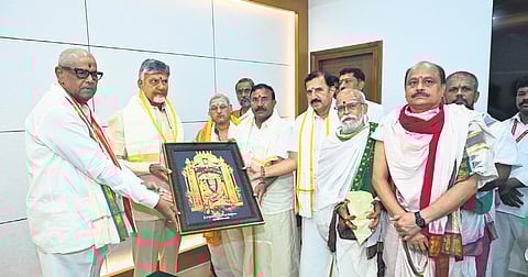 Endowments Minister Anam Ramanarayana Reddy and with SDMSD authorities and priests invite Chief Minister Nara Chandrababu Naidu on Monday