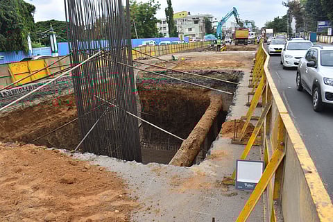 Coimbatore: Concerns have been raised over the Siruvani Drinking water pipeline that has been running on the Mettupalayam Road.