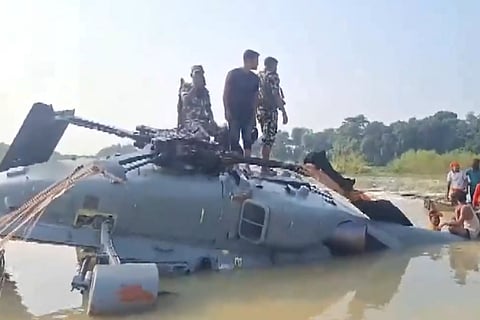 The pilot had to make an emergency landing as the engine of the chopper developed some technical snag.