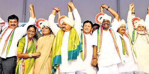 Senior Congress leaders at the public meeting in Nizamabad on Friday