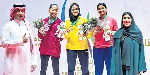 Khadija Nisa along with the other winners of the championship.