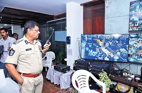 NTR district CP SV Rajashekhar Babu monitoring the crowd management from command control room.