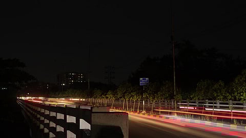 A view of the road without street lights in Hyderabad.