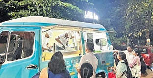 Techie trio turns rolled ice cream aces
