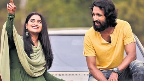 A still from the film 'Ellige Payana Yavudo Daari'