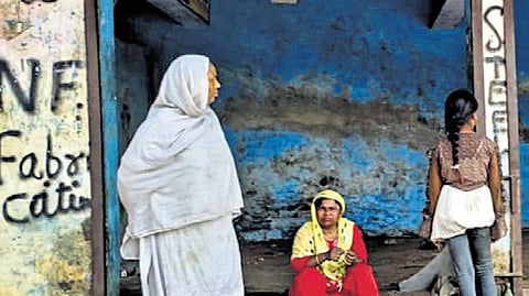 Another senior cop shunted for failing to reach Bahraich communal clash site