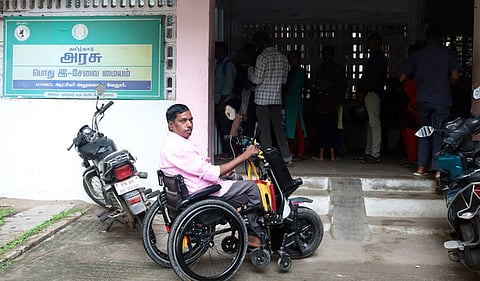 E- Seva centre at the Vellore collector office does not have ramp for people with disabilities to access it