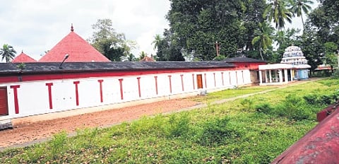 Shiva temple in Valiyasala