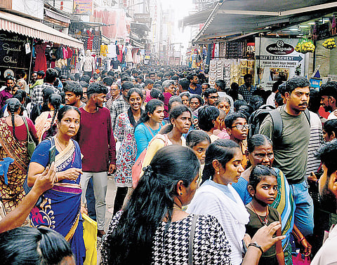 Shoppers throng Ranganathan Street in T Nagar ahead of Deepavali
