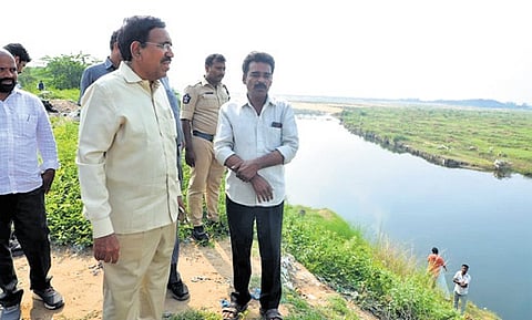 Minister (MAUD) Ponguru Narayana announced the government’s plan to open four additional sand reaches in Nellore.