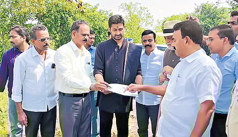Tourism Minister Jupally Krishna Rao and Ramachandra Mission founder Kamalesh Patil (Daji) inspect surrounding places of Nagarjunasagar Bhuddavanam on Friday