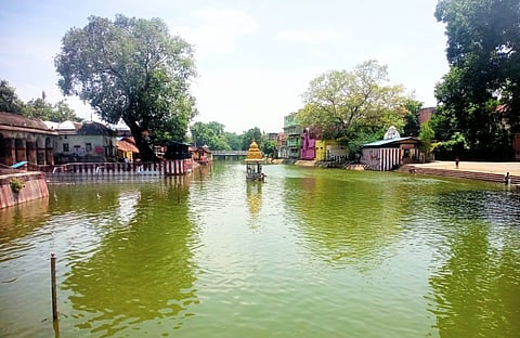 Every year devotees take a dip in the Cauvery waters at the Kaviri Thula Kattam channel in Mayiladuthurai during Aippasi