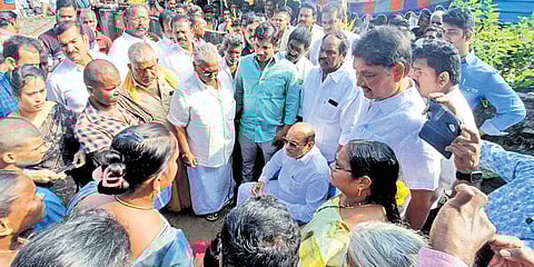Rajamahendravaram Rural MLA Gorantla Butchaiah Chowdhary visited the bereaved family of a 43-year-old nursery worker on Sunday and offered financial aid