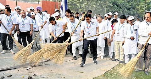 Delhi Congress president Devender Yadav launched Congress ‘Nyay Yatra’ with a cleanliness drive at Chhath Ghat at ITO on Friday