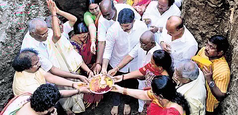The association members, and TDP leaders of the coalition government, gave a warm welcome to the minister.