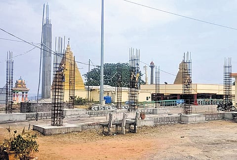Works left incomplete at the Mettu Sri Ramalingeshwara temple, located near the Kazipet Junction railway station, in Hanamkonda district