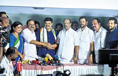 Sandeep Varier being greeted by Congress leaders, including AICC general secretary Deepa Dasmunshi, state president K Sudhakaran and Leader of Opposition V D Satheesan, at the DCC office in Palakkad on Saturday
