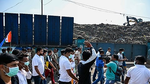 Youth Congress protest outside BMC dumping yard demanding relocation of Temporary Transit Station near Sainik School in Bhubaneswar