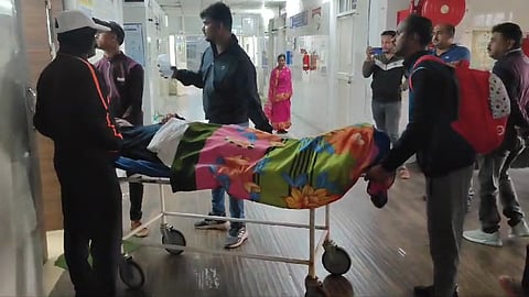 Injured jawan being admitted to Malkangiri district headquarters
hospital.