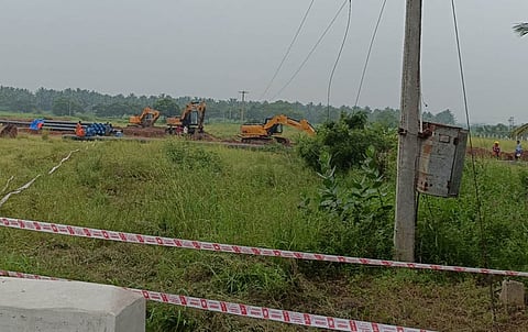 IDPL gas pipeline work being carried through agri land in Sulur Taluk in Coimbatore.