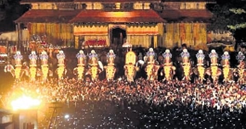 The affidavit also claimed that the police did not permit authorised personnel and workers of the devaswom, including licensed fireworks handlers, to access the ‘magazine’ for arranging fireworks.