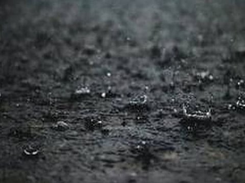 Baramati tehsil received 83.6 millimetres of rain during the day, while the figure was 35.7 mm for Indapur.