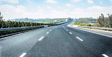 Capex slowdown helps govt cut deficit by 6.6 per cent in Apr-Oct