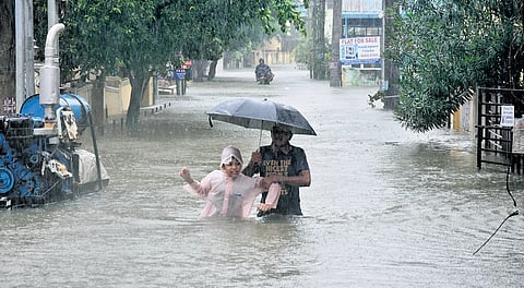 Sunambhu Kolathur at Kovilambakkam inundated during 2021 Chennai floods