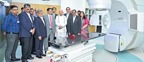 Governor launches Linear Accelerator for radiotherapy at Thiruvananthapuram KIMSHEALTH