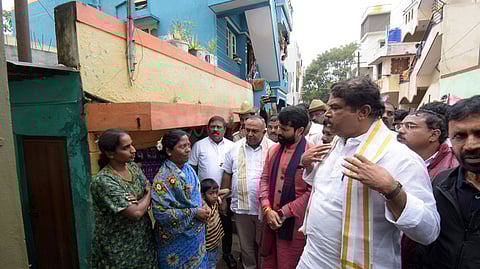 2opp--Opposition leader R Ashok and party leaders.