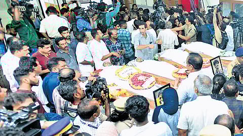 Bodies kept for the public to pay homage at Alappuzha MCH