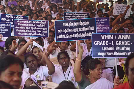 The striking nurses also said the department offers free accommodation for medical officers, but deducts monthly rent from VHNs’ salary.