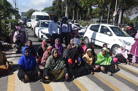 The protest followed the death of 22-year-old Sayyad Gulam Srinivasapuram on Wednesday night