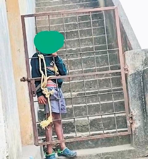 Teachers rope Class-II student to iron gate of school as punishment in Odisha