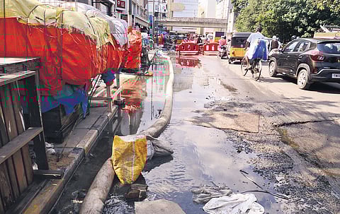 Sewage overflowing on Nageshwara Rao Road in T Nagar