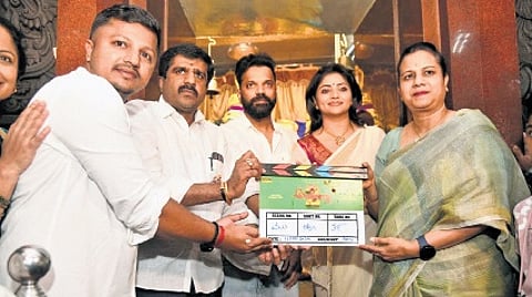 Director Mahesh Kumar along with Mune Gowda, Sathish Ninasam, Rachita Ram and Ashwini Puneeth Rajkumar