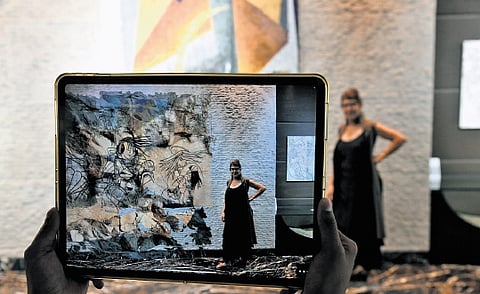 Artworks framed in augmented reality