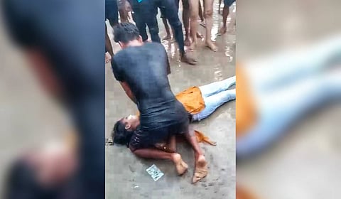 Local fishermen try hard to save a girl who was rescued.