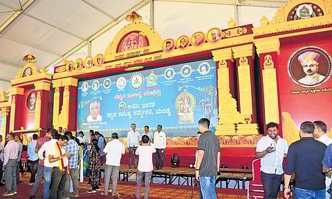 A grand stage has been put up at the Kannada Sahitya Sammelana venue in Mandya