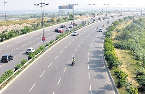 Delhi-Noida-Direct flyway