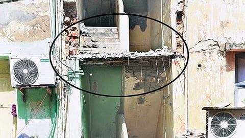 Balcony on the third floor of the dilapidated TNHB flats at Srnivasapuram.