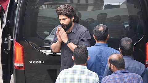 Actor Allu Arjun at Chikkadpally police station on Sandhya Theatre Stamped Case.