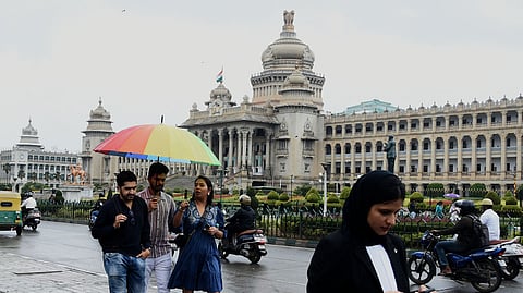 The lowest minimum ever recorded in December was 8.9 degrees Celsius on December 29, 1883.