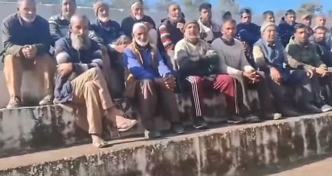 Kashmiri shawl sellers being harassed in Himachal Pradesh over the past month, the Jammu and Kashmir Students Association today expressed concern over the harassment, assault, and intimidation.